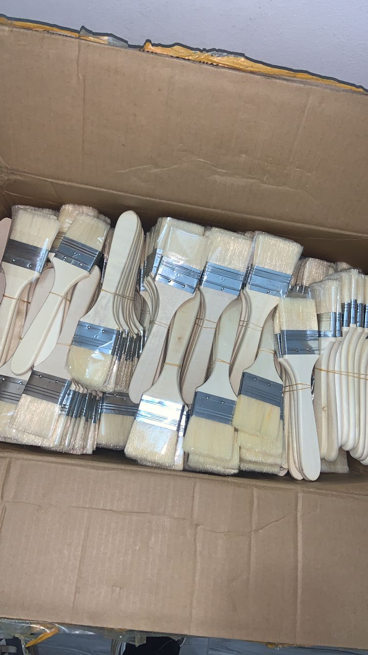 NATURAL BRISTLE BRUSH