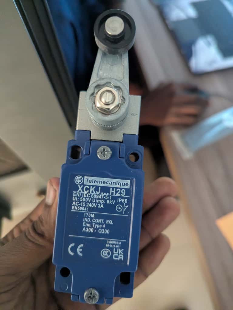 Telemecanique Limit Switch XCKJ10511H29